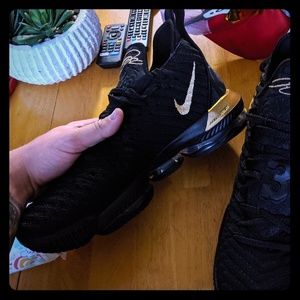 Nike lebrons